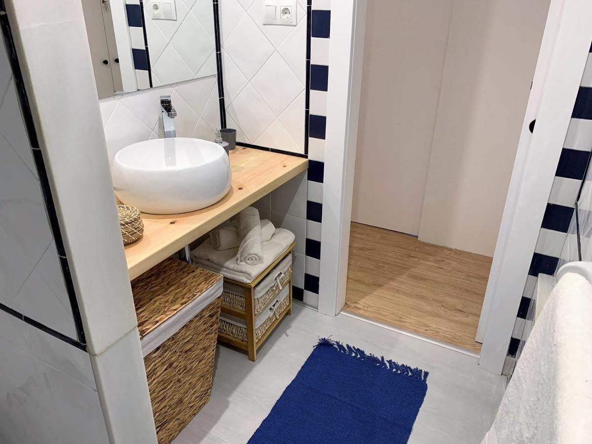 Apartamento Duplex Planta Baja Con Aparcamiento Gratuito En Palacio De Mijares Leilighet Llanes Eksteriør bilde
