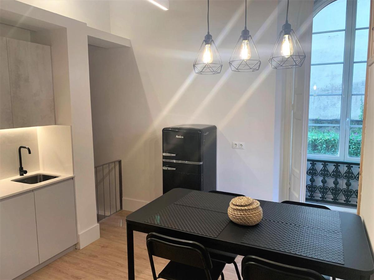 Apartamento Duplex Planta Baja Con Aparcamiento Gratuito En Palacio De Mijares Leilighet Llanes Eksteriør bilde